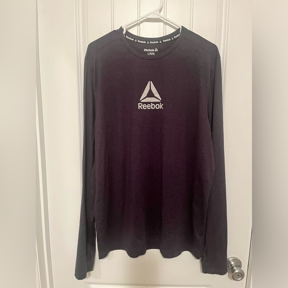 Men’s Reebok shirt size large